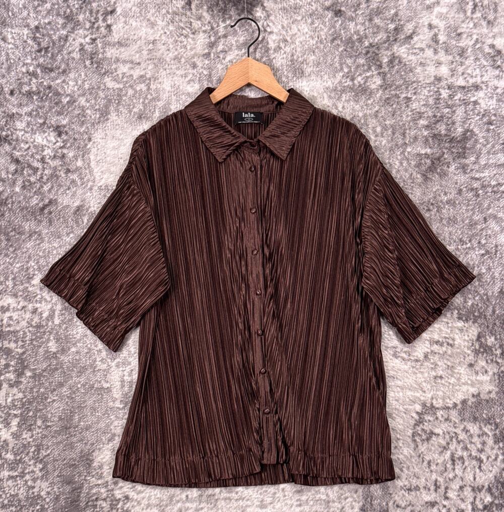 New Dressed In Lala Plisse Pleated Shirt Large Womens Brown Button Down Top